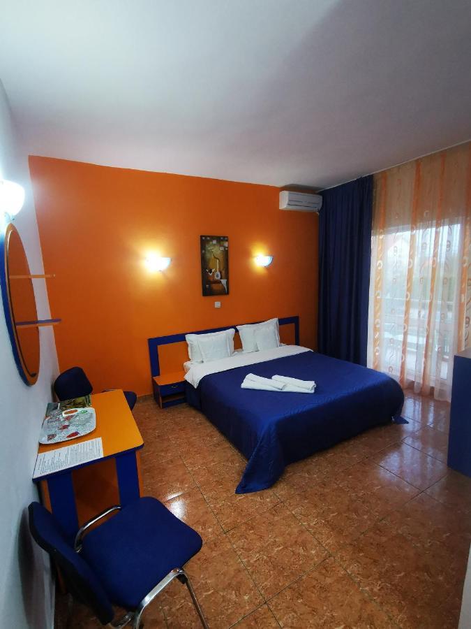 Vila Oranj Hotel Costinesti Luaran gambar